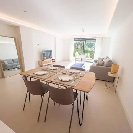 Bajo Con Jardin En La Milla De Oro Marbella